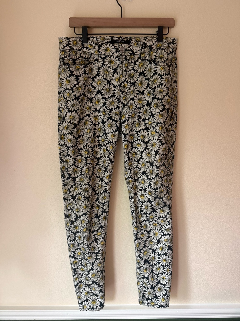 7 For All Mankind Black Daisy Print Skinny Pants